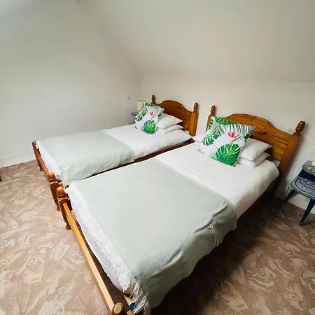 Le Moulin L'eveque بيت للعطل *